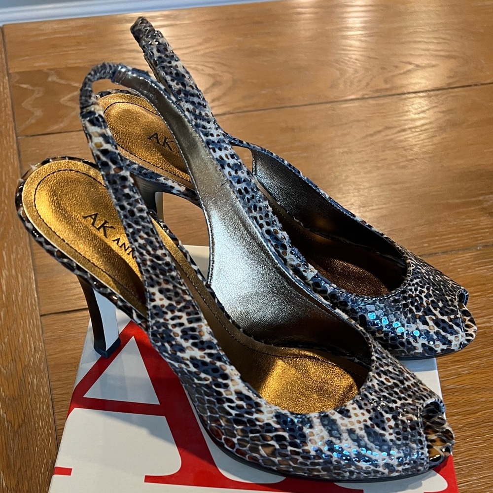 Anne Klein Leopard/snakeskin leather 4” heels